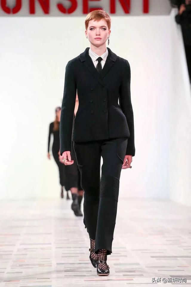 女生不喜欢穿高跟鞋，那么穿西装鞋子要怎么搭配？插图116