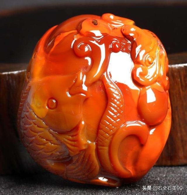 战国红产地是哪里,求助一下大家这是什么石头？