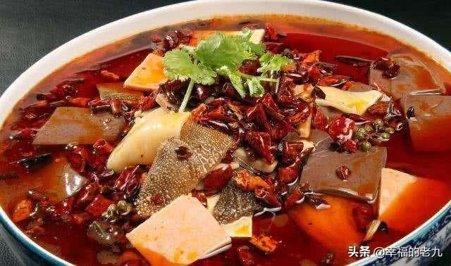 藏獒成火锅食材视频:正宗的毛血旺的食材除了鸭血和毛肚还有什么？