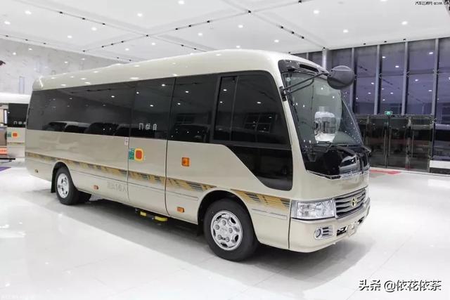 23岁女生买车,70到100万,有什么好的推荐？