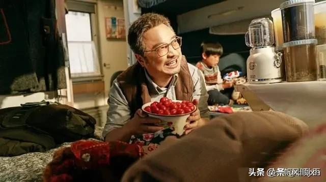 囧妈高以翔角色:你觉得《囧妈》里高以翔先生扮演的大律师喜欢张璐吗为什么