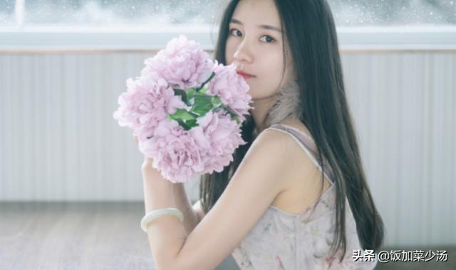 求简单好听的英文名字！要女生的