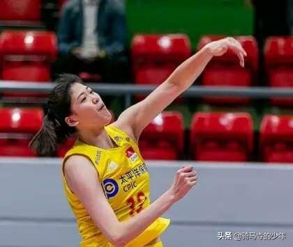 女排朱婷的老公是谁:朱婷有伤，张常宁奥运会后结婚，李盈莹和谁可以撑起中国女排？