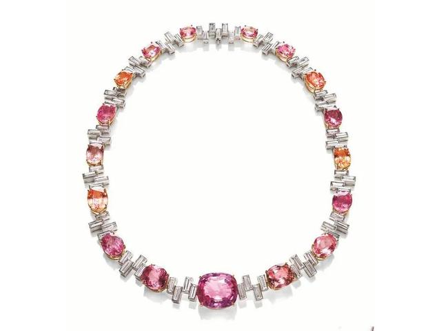 蓝宝石哪些人不宜戴,蓝宝石葡萄优缺点是什么？都有哪些品种？