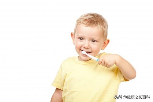 小孩体臭的原因是什么:小孩子长期口臭是什么原因引起的？