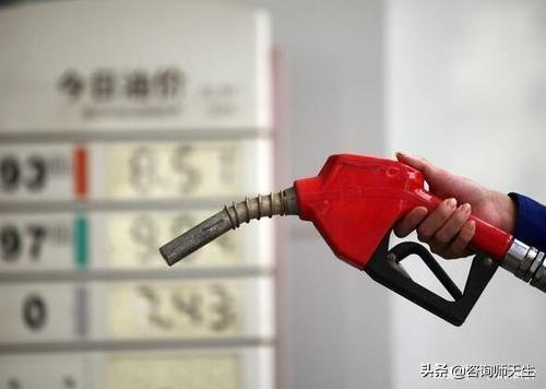 油价上涨趋势分析，国内油价上涨的原因是什么哪些因素会影响油价上涨