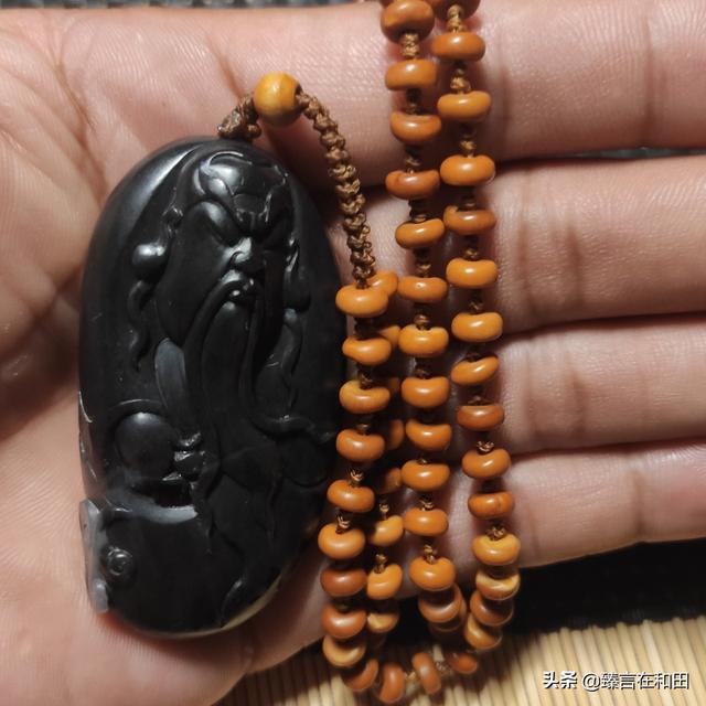 女人和田玉戴什么图案好,送礼送和田玉合适吗？有哪些礼物值得推荐？