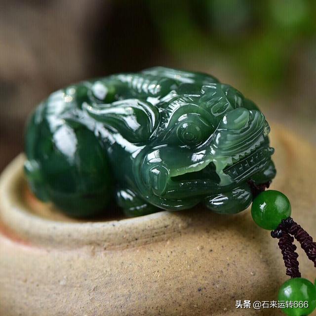 什么样的玉才是好玉,玉石是怎样形成的，如何识别玉的好与差？