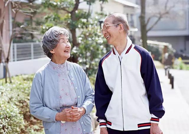 你身边有七、八十岁高龄的老年人在熟练地使用微信吗