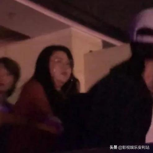 杨紫张艺兴:杨紫和张艺兴是真的在一起了吗？