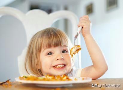 宝宝多大才能吃大人饭，宝宝1岁以后能吃大人吃的饭了吗？