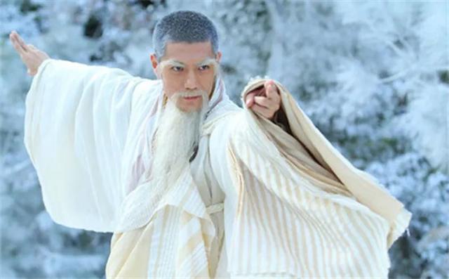 王重阳的师傅是谁，关于《射雕英雄传》里的五绝，哪一个是最成功的师傅