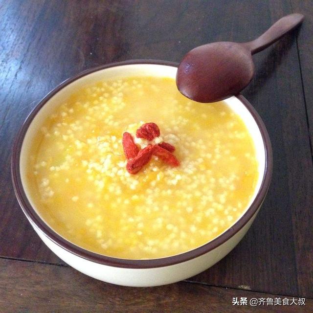 小米是不是滴水滚珠局:为什么煮小米粥要开水下米？