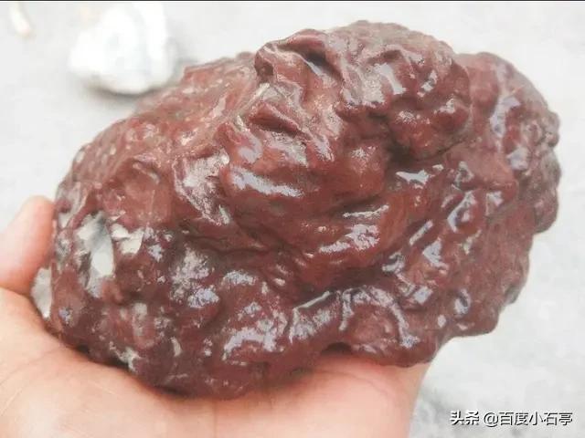 红色玉石值多少钱,玉是血红色，能值多少钱？