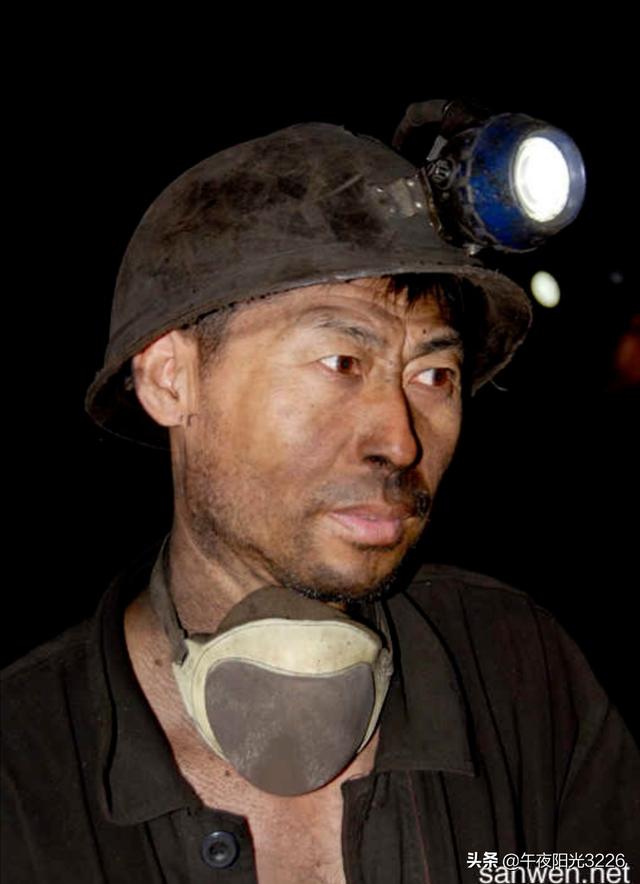 人像摄影中的特写就是指人物肩膀以上的部位或者更近的画面