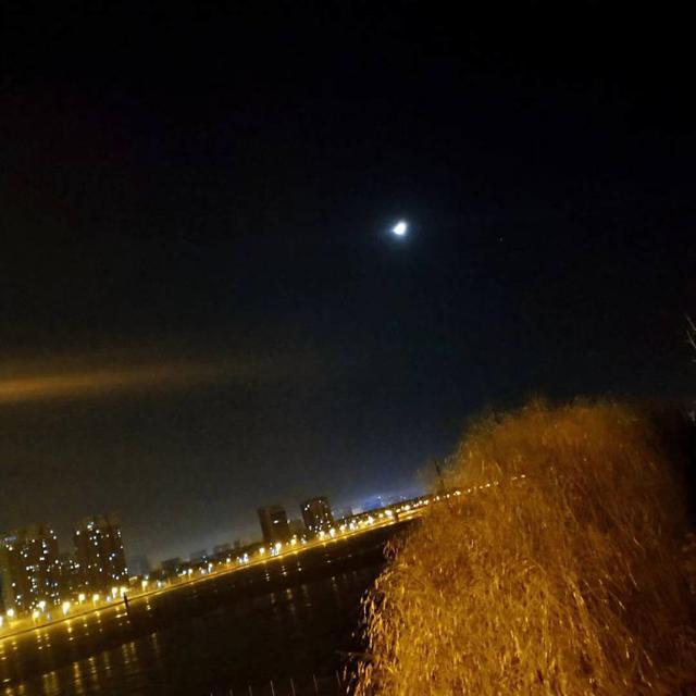 你有独身一人时真实发生在自己身上科学无法解释的事件吗？