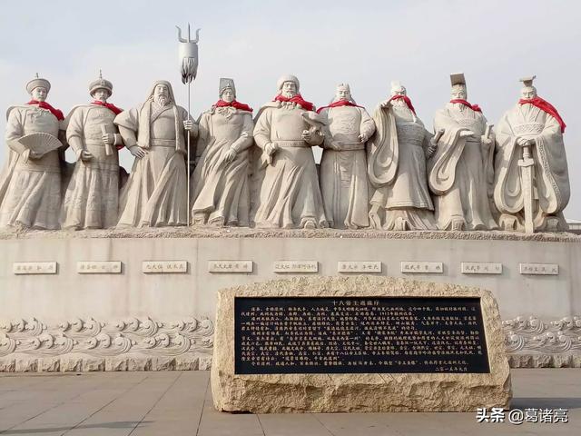 范文澜先生的《中国通史》适合学历史入门吗？