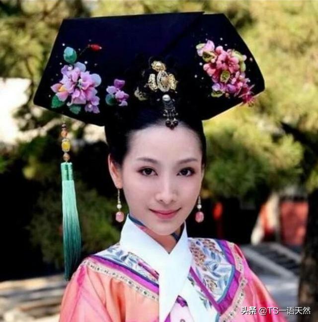 《甄嬛传》里安陵容的丫鬟宝娟后来怎么会离开安陵容去跟了皇后娘娘的？