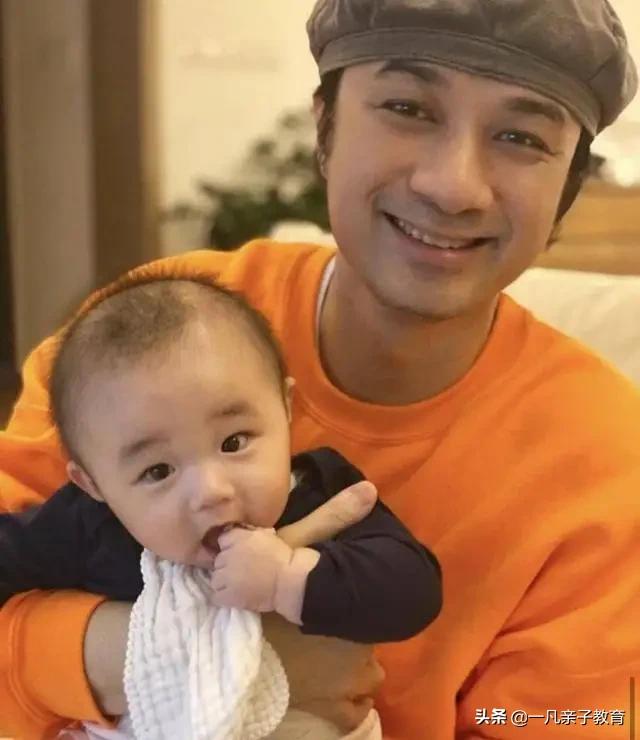 古巨基儿子萌照:如何看待化身幸福全职奶爸古巨基，通宵带娃？