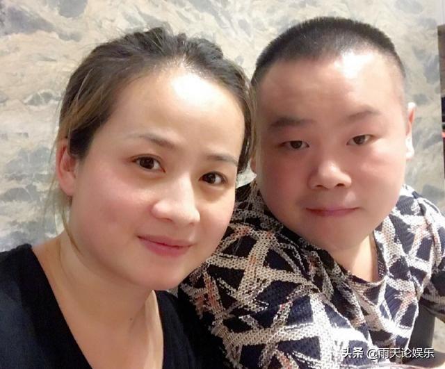 岳云鹏媳妇:岳云鹏昨天不小心把老婆的化妆盒打翻了，在线求救，你怎么看？