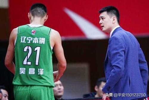 因防守失位<strong>吴怡臻</strong>，杨鸣训斥吴昌泽，为什么杨鸣这么凶？

