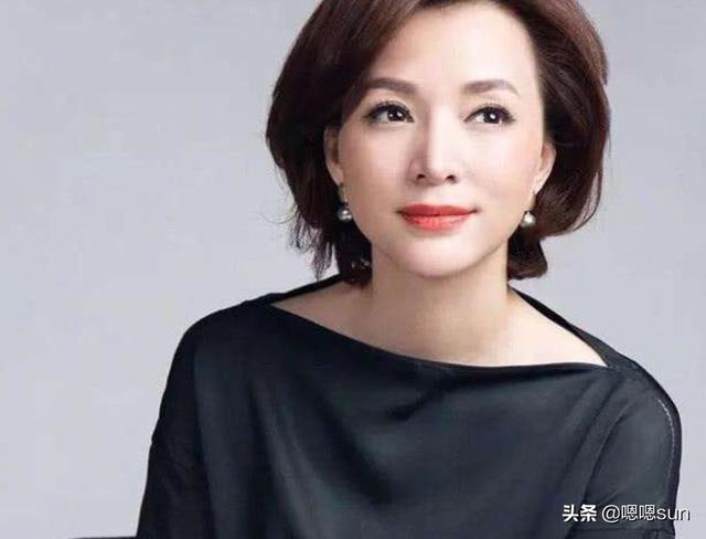 尹颂主持人:为什么《中国诗词大会》节目主持人董卿被换掉了