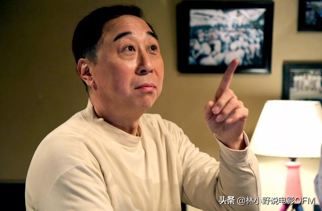 冯巩的老婆照片:冯巩被保姆索要50万天价分手费，让他身败名裂，如今怎么样？