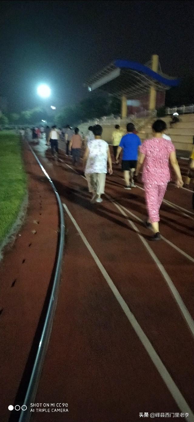 为什么现在很多老人一去世近亲没有矛盾都开始互相不再往来？