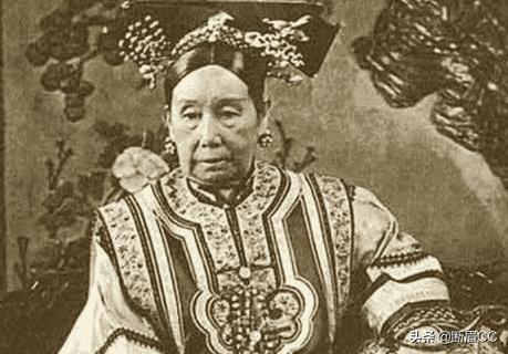 孙殿英怎么死的:关于孙殿英盗取清朝皇陵大家都有什么看法