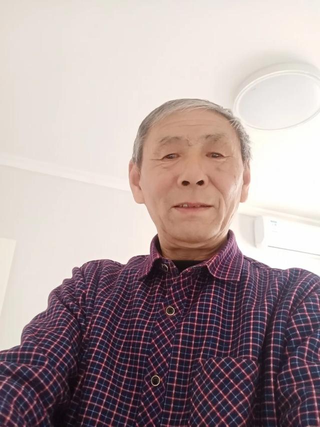 为什么有些人很有钱了一样被周围的人看不起？