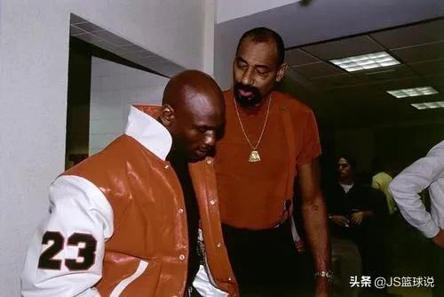 为什么被称为历史第一人的乔丹场均只有31+6+8？插图11