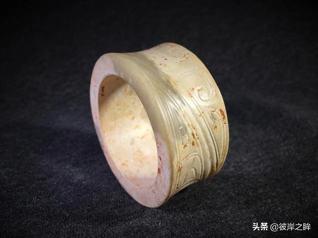 陈瑞莹:这个司南佩的灰皮对吗？司南是什么意思。请懂的人给以指导。谢了