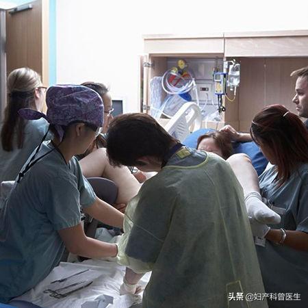 男子活剖孕狗拍视频无删减:死后分娩是怎样一种现象，婴儿还能存活吗？