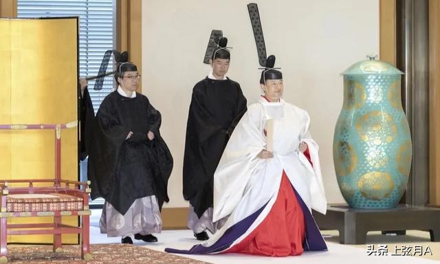 日本历届首相:美国战后施压下，日本为什么拒绝废除天皇？天皇和首相谁厉害？