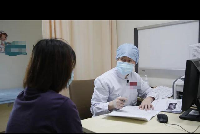 医生和护士在病人面前讲荤段子,病人会不会觉得尴尬呢？
