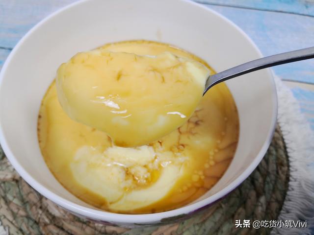 炖鸡蛋为什么一些人要在碗里加水,加多少合适