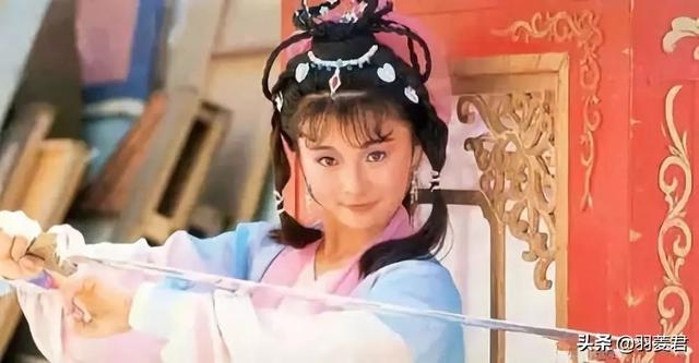 阿青的越女剑法天下无敌，为何韩小莹的武功却仅有二三流水平？