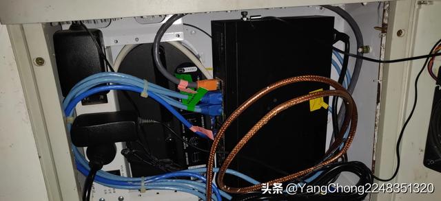 入户的光纤箱在餐厅，想把路由器放到客厅，如何实现客厅电视、卧室电视和宽带的使用？插图47