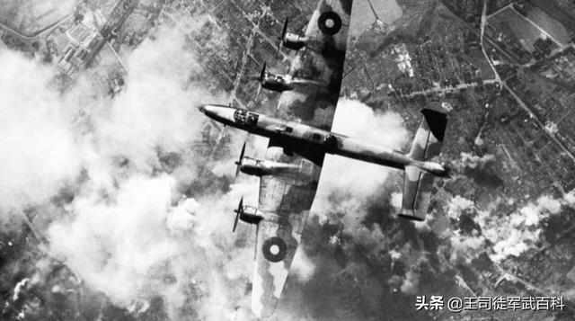 二战德国雪貂:二战德国和日本在盟军的战略轰炸机轰炸下分别丧生了多少人？