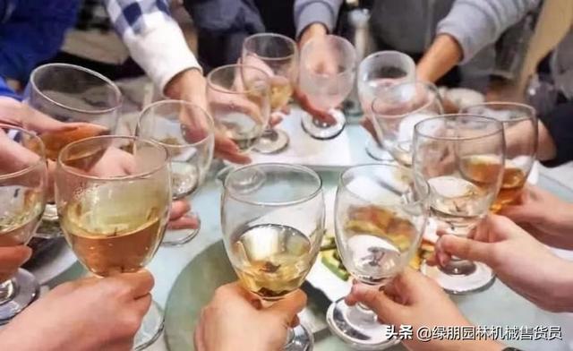 打麻将的电影:蒋介石的部下打牌的典故？
