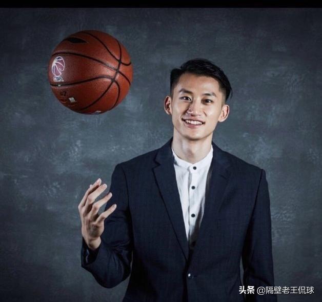 据透露，新疆男篮正在试训一位叫做吴永盛的台湾后卫，你怎么看？