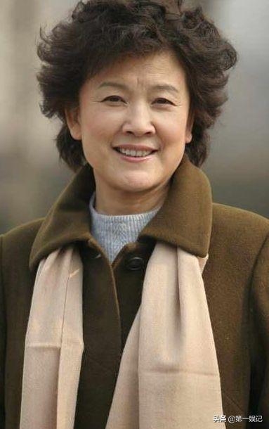 演员黄梅莹:如果以李兰娟为原型拍电视剧，你认为由哪个演员来扮演她最好？