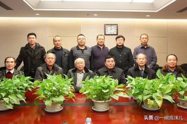 曹操真实形象如何？鲍国安老师是否跟真实历史上的曹操相似？