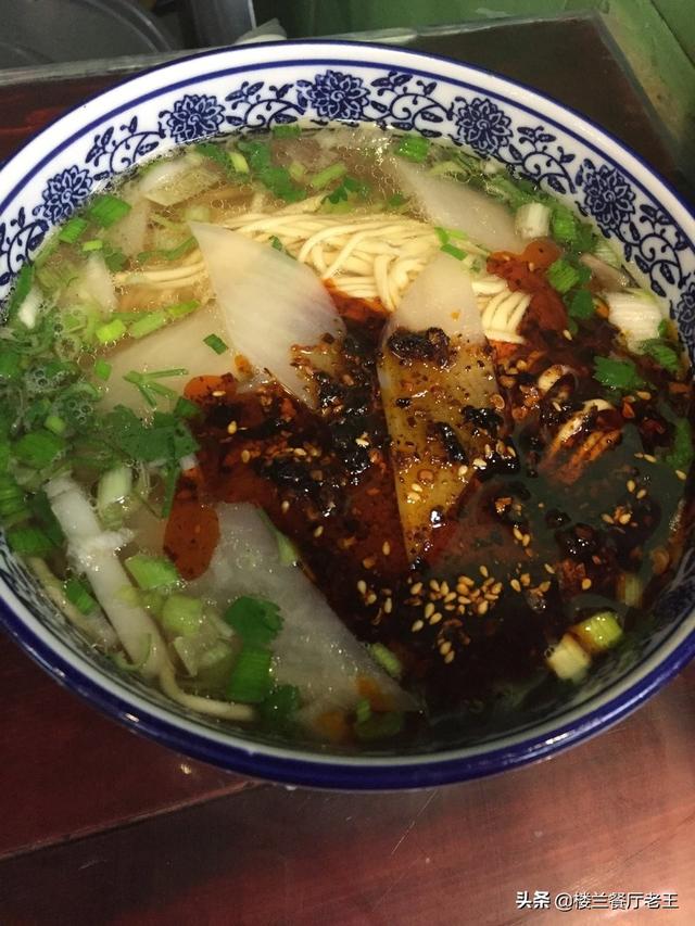紫玉兰txt拉面要加香菜:连吃一个月兰州拉面是怎样的一种体验？