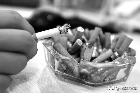 农村老人为什么爱使用烟蒂泡水之后，在房子周围撒？有什么作用？