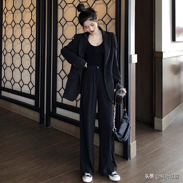 海青发型:中年女子穿什么裙子最好看