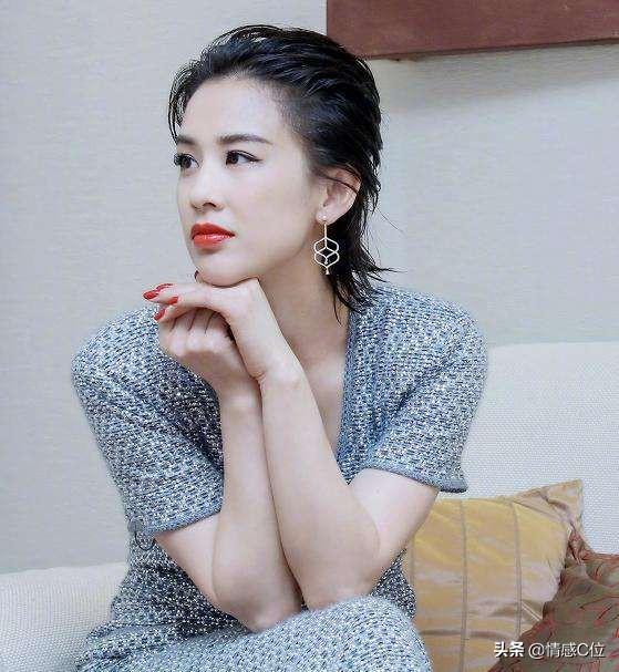 黄圣依和扬子:黄圣依是豪门阔太家里很有钱吗