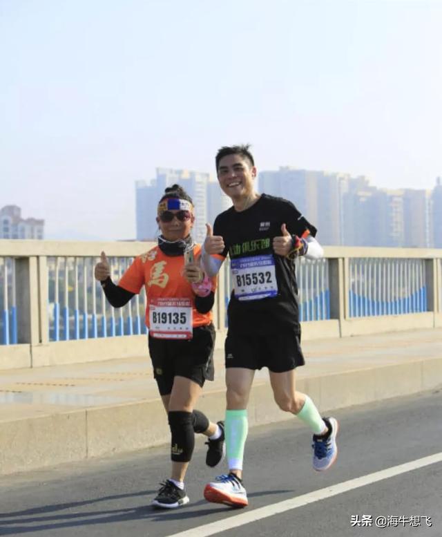 跑前热身动作,跑步之前拉伸有什么作用？