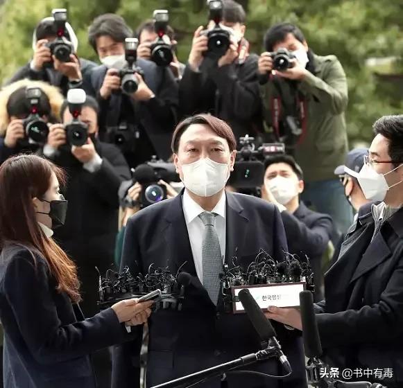 秋美爱尹锡悦都已辞职了，朴槿惠何时会特赦呢？