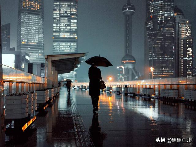 描写城市的成语，描写城市生活的四字词语？